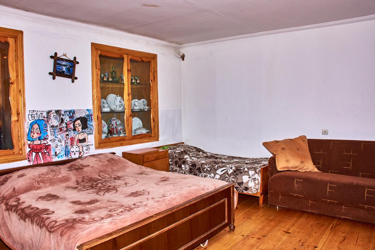 Guest House Svetlana กอริ ภายนอก รูปภาพ